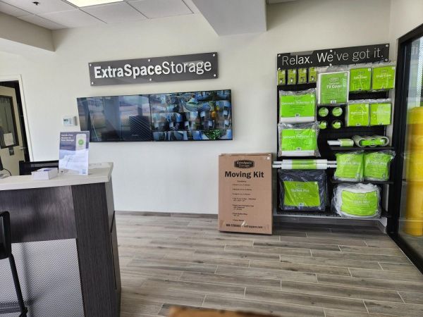 Extra Space Storage - 6314 - Collingswood - White Horse Pike - 40 White Horse Pike