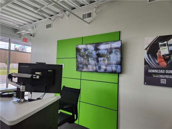 Extra Space Storage - 7705 - Macomb - Executive Dr - 50801 Executive Drive