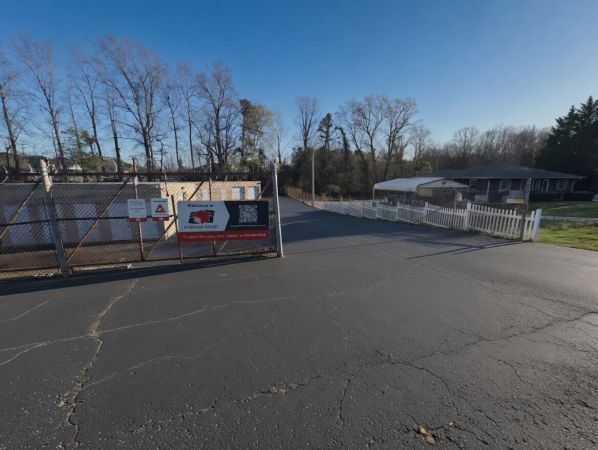 Storage Depot - 579 Woodland Dr - 579 Woodland Drive