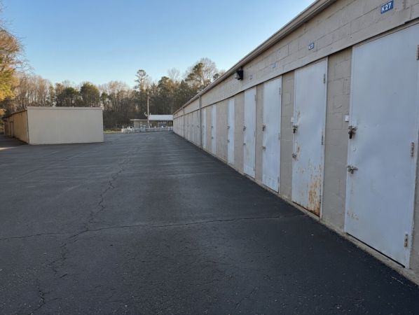 Storage Depot - 579 Woodland Dr - 579 Woodland Drive