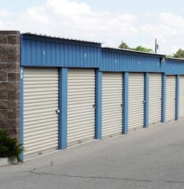 Golden Target Self Storage - 8601 Montgomery Boulevard Northeast