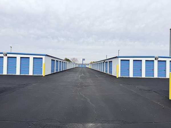 Storage Rentals of America - Oswego - Wiesbrook Rd. - 1960 Wiesbrook Drive