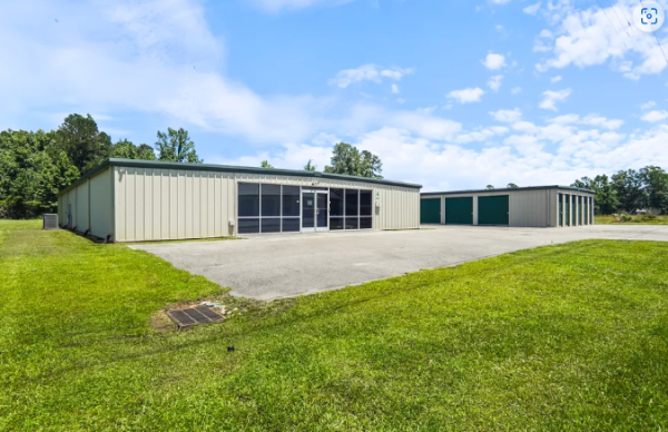 Southeastern Self Storage- Lake Waccamaw - 109 Dixon Street