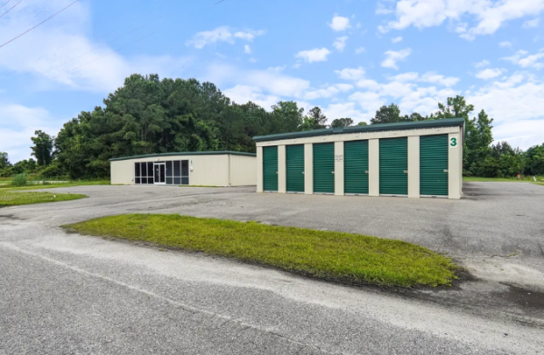 Southeastern Self Storage- Lake Waccamaw - 109 Dixon Street