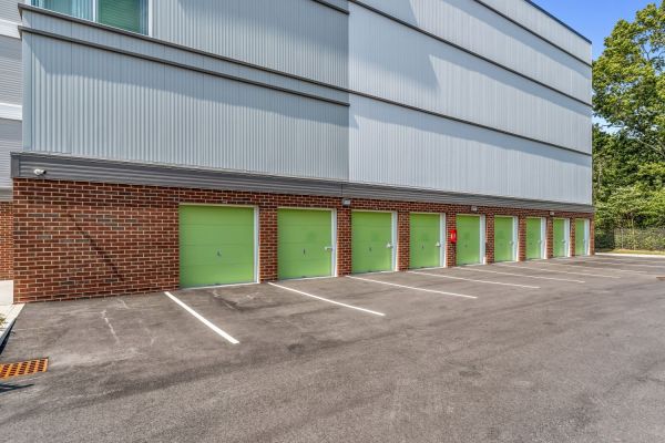 Extra Space Storage - 2049 - Pembroke - Old Church St - 150 Old Church Street