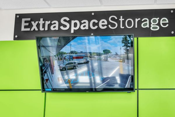 Extra Space Storage - 2049 - Pembroke - Old Church St - 150 Old Church Street