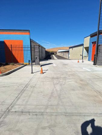 Mountain Top Self Storage - 795 West Tehachapi Boulevard
