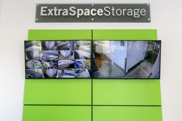 Extra Space Storage - 6451 - Summerfield - US Highway 301 - 16679 U.S. 301
