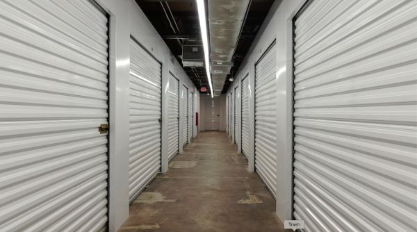 Sitzes Self Storage - Hickory Street - 1325 Hickory Street