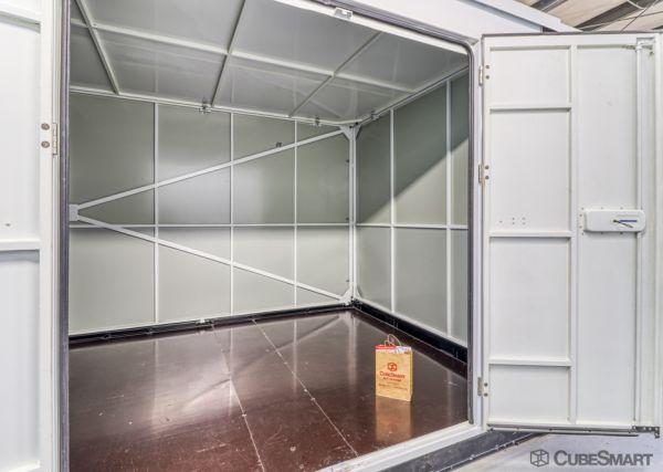 CubeSmart Self Storage - Pearl Street - 4880 Pearl Street