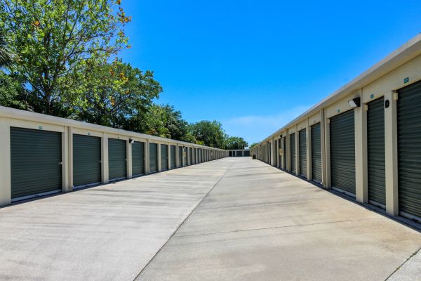 StorageMart - Polo Dr - 1060 Polo Drive