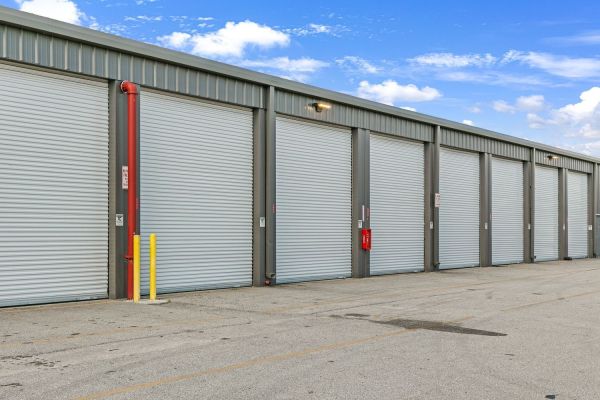 Extra Space Storage - 6565 - Fort Myers - Colonial Blvd - 2670 Colonial Boulevard