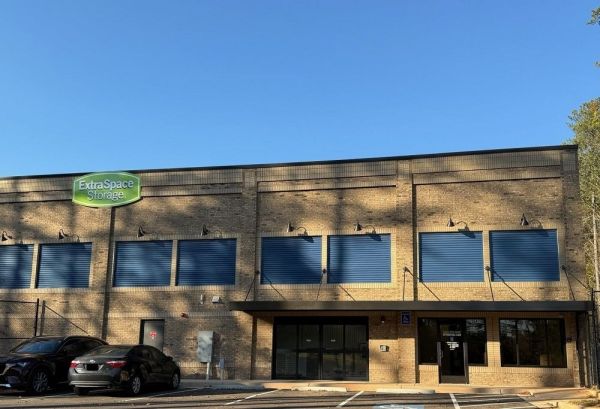 Extra Space Storage - 6554 - Canton - Univeter Rd - 1547 Univeter Road