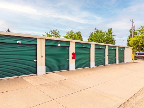 Devon Self Storage - 9294 - Bloomington - 1603 North Hershey Road