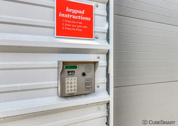 CubeSmart Self Storage MA Worcester Barber Ave - 80 Barber Avenue