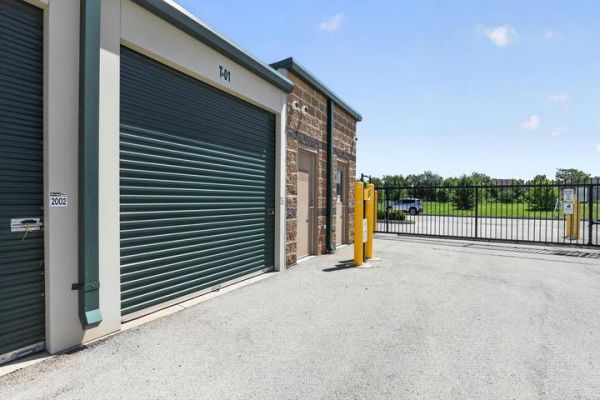 StorageMart - Endeavor Dr - 15385 Endeavor Drive