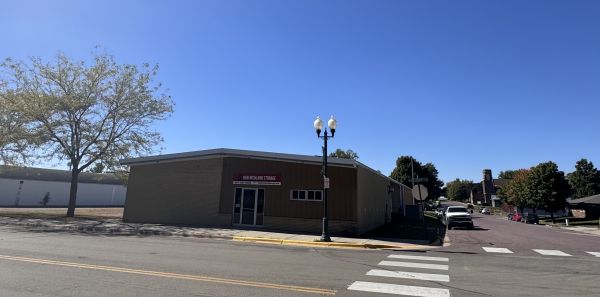 New Richland Storage - 202 Broadway Avenue South