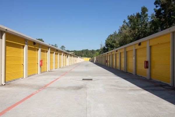 Public Storage - Conroe - 1040 Gladstell St - 1040 Gladstell St