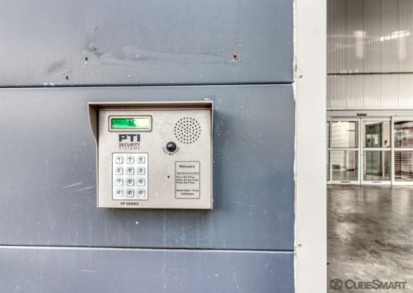 CubeSmart Self Storage - 2250 Earhart BLVD - LA - 2250 Earhart Boulevard