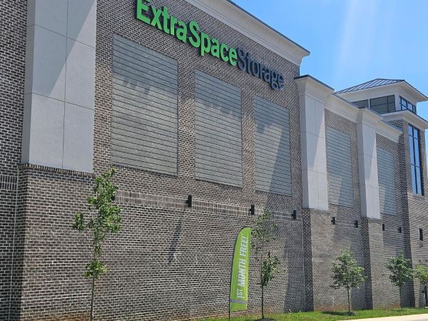 Extra Space Storage - 6520 - Lynchburg - W Edge Way - 102 West Edge Way