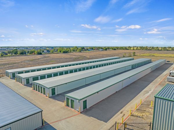 FreeUp Storage Waxahachie - 1832 Farm To Market 66
