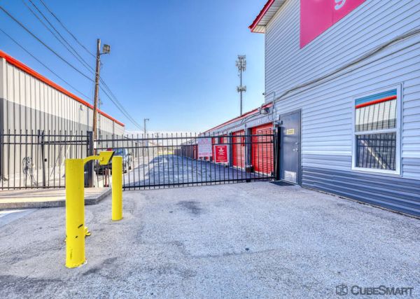 CubeSmart Self Storage - West Division Street - 2932 West Division Street