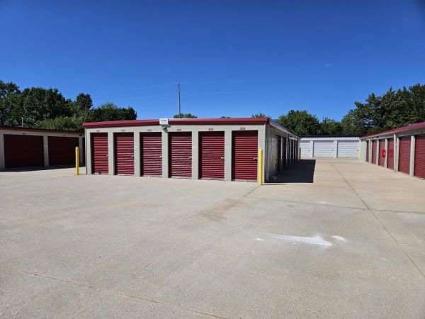 Extra Space Storage - 6670 - Warrenton - 1209 NE Service Rd - 1209 North Service Road East