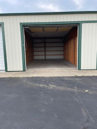 Storage Lion - Madison St - 1038 North Madison Street