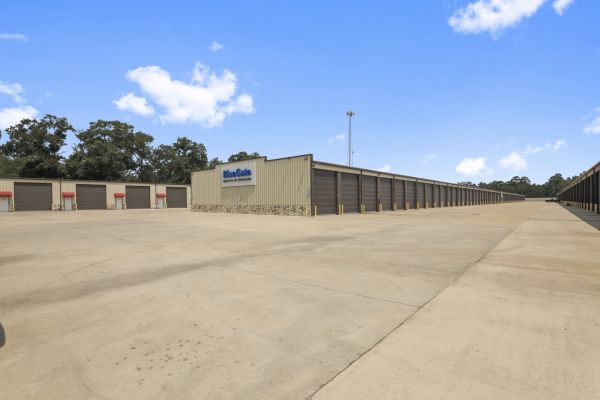 BlueGate - Conroe - 10985 Sleepy Hollow Road