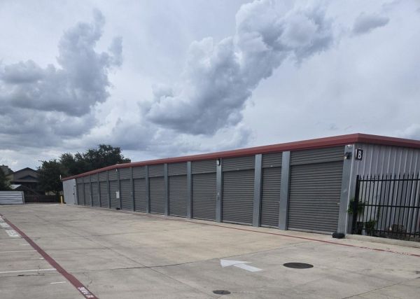 Extra Space Storage - 2225 - San Antonio - 6075 De Zavala Rd - 6075 De Zavala Road