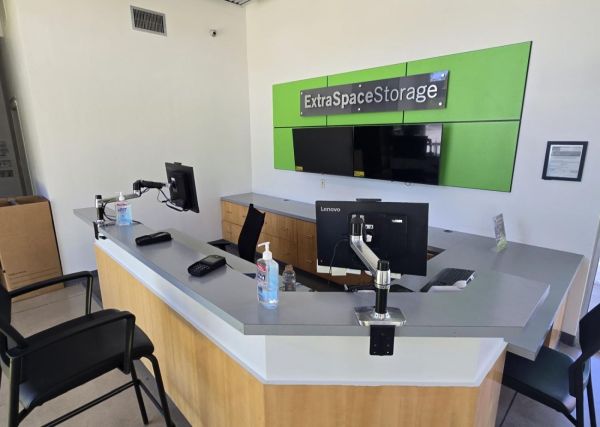 Extra Space Storage - 2225 - San Antonio - 6075 De Zavala Rd - 6075 De Zavala Road