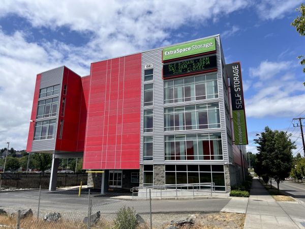 Extra Space Storage - 2085 - Seattle - W Armory Way - 1561 West Armory Way
