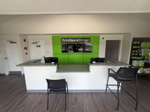 Extra Space Storage - 2226 - San Antonio - Encino Commons - 21703 Encino Commons