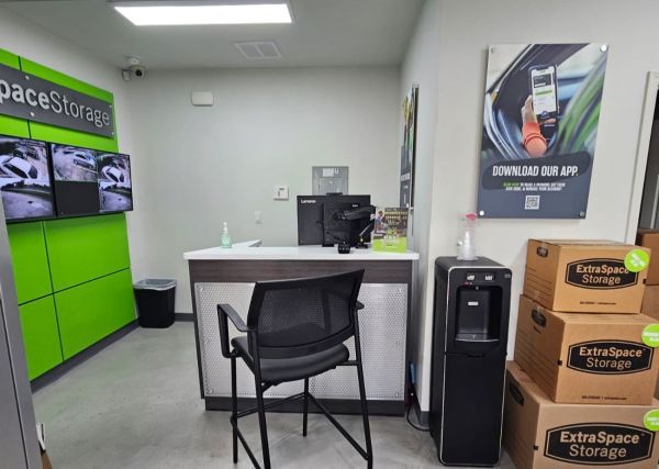 Extra Space Storage - 2087 - Houston - 9831 W Bellfort Ave - 9831 West Bellfort Avenue
