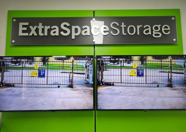 Extra Space Storage - 2087 - Houston - 9831 W Bellfort Ave - 9831 West Bellfort Avenue