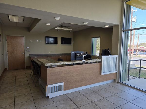 Extra Space Storage - 2234 - San Antonio - 6911 W Military Dr - 6911 Military Drive West