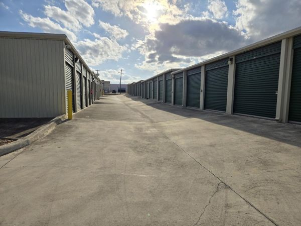 Extra Space Storage - 2234 - San Antonio - 6911 W Military Dr - 6911 Military Drive West
