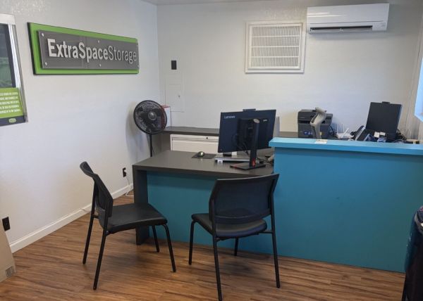 Extra Space Storage - 6637 - Glendale - 6208 N 67th Ave - 6208 North 67th Avenue