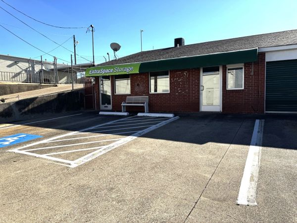 Extra Space Storage - 6682 - Euless - N Main St - 413 North Main Street
