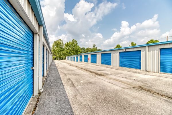 Snapbox Self Storage - Bentonville - 804 Southeast J Street - 804 Southeast J Street