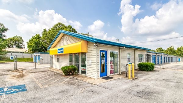 Snapbox Self Storage - Bentonville - 804 Southeast J Street - 804 Southeast J Street