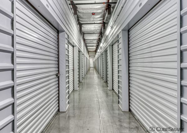 CubeSmart Self Storage IL Lake in the Hills N Lakewood Rd - 130 North Lakewood Road