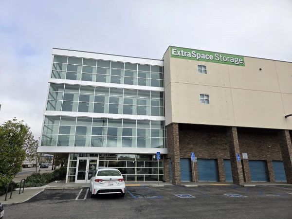 Extra Space Storage - 6706 - Chatsworth - De Soto Ave - 9110 De Soto Avenue