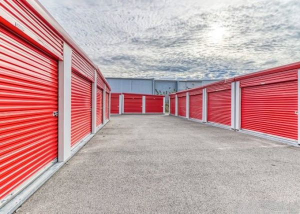 Extra Space Storage - 6586 - Lansing - S Hosmer St - 506 South Hosmer Street