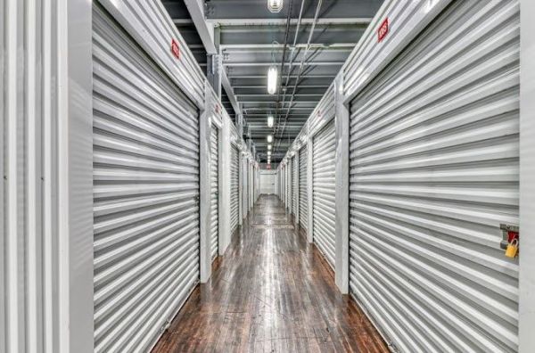 Extra Space Storage - 6586 - Lansing - S Hosmer St - 506 South Hosmer Street