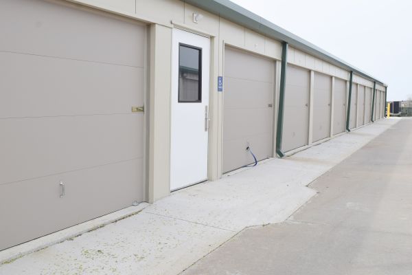 Attic Storage of Spring Hill - 21660 West 207th Street