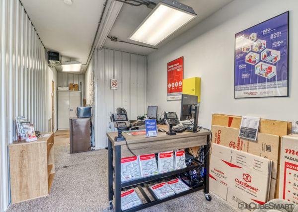 CubeSmart Self Storage IL Crest HIll Cedarwood Dr - 1501 Cedarwood Drive