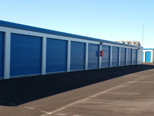 King Self Storage - 77 King Boulevard