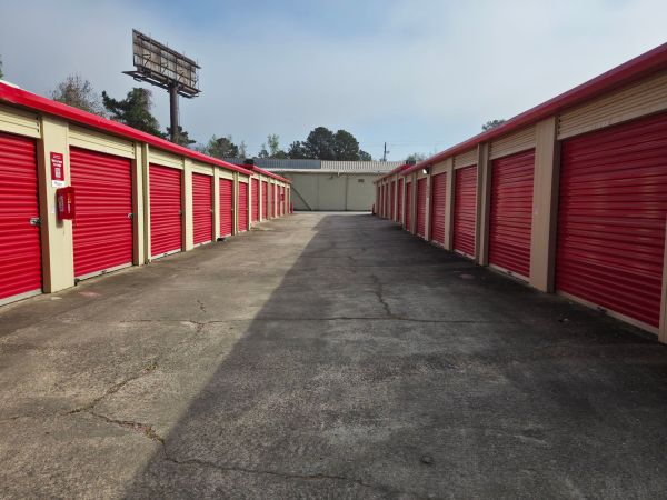 10 Federal Storage - Riverside Dr - 4100 Riverside Drive