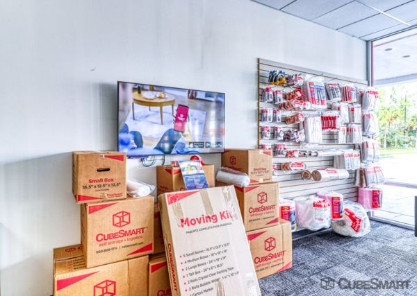 CubeSmart Self Storage - 8552 Baymeadows Road - FL - 8552 Baymeadows Road